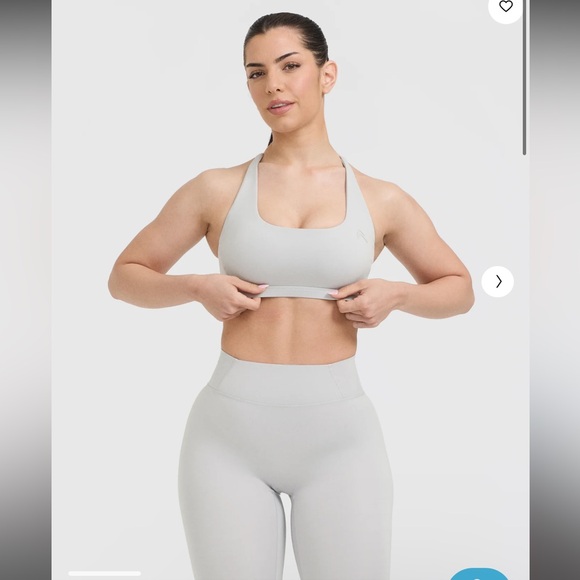 ONER ACTIVE • TIMELESS SQUARE NECK SPORTS BRA
• LIGHT GREY • LARGE - Picture 1 of 9